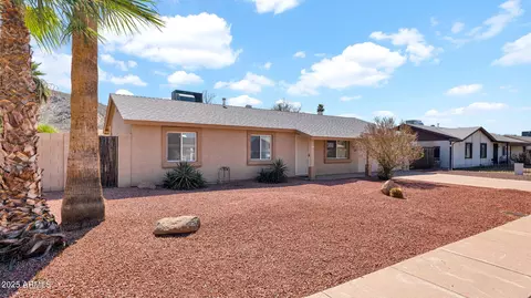 1633 W Andorra Dr, Phoenix, AZ 85029