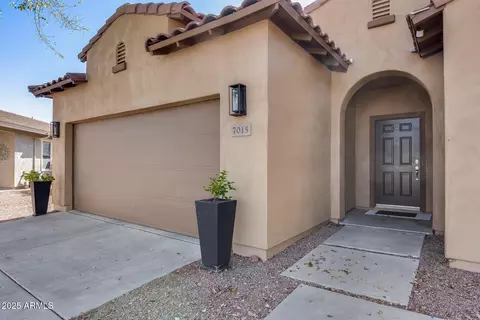 7015 S Stadium Ct, Gilbert, AZ 85298 photo 10