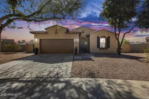 7015 S Stadium Ct, Gilbert, AZ 85298