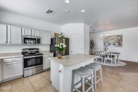 7015 S Stadium Ct, Gilbert, AZ 85298 photo 31