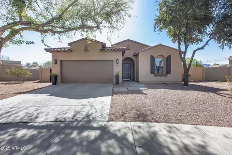 7015 S Stadium Ct, Gilbert, AZ 85298 photo 8
