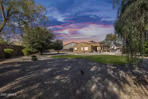 7015 S Stadium Ct, Gilbert, AZ 85298 photo 6