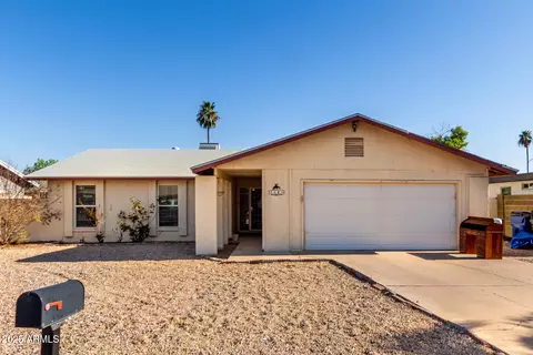 1465 Emerald Ave, Mesa, AZ 85204