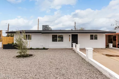 2161 E Corona Ave, Phoenix, AZ 85040