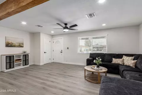 2161 E Corona Ave, Phoenix, AZ 85040 photo 4