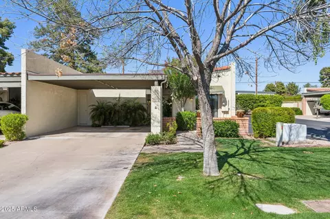2910 E Avenida Olivos --, Phoenix, AZ 85016