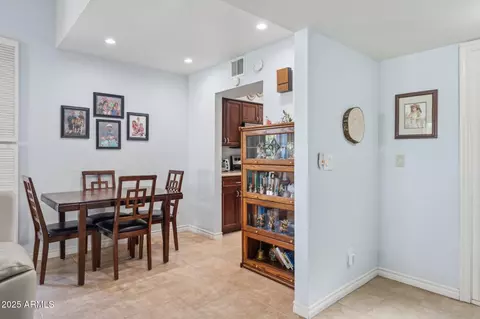 2910 E Avenida Olivos --, Phoenix, AZ 85016 photo 8