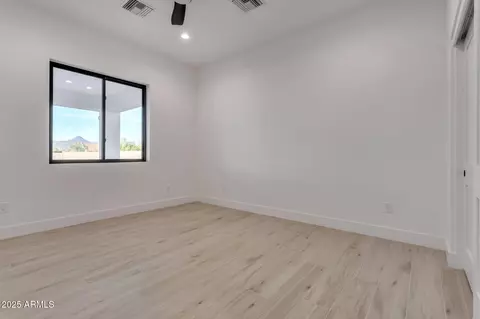 Bedroom - 1602 E Cloud Rd, Phoenix, AZ 85086 photo 7 of 8