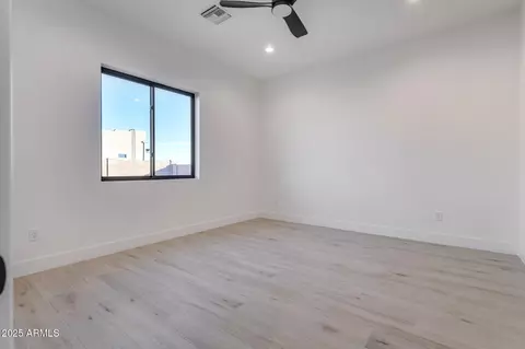 Bedroom - 1602 E Cloud Rd, Phoenix, AZ 85086 photo 5 of 8