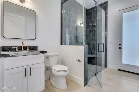 Bath - 1602 E Cloud Rd, Phoenix, AZ 85086 photo 9 of 9