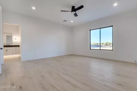 Bedroom - 1602 E Cloud Rd, Phoenix, AZ 85086 photo 1 of 8