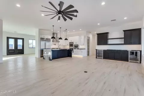 Living - 1602 E Cloud Rd, Phoenix, AZ 85086 photo 1 of 4