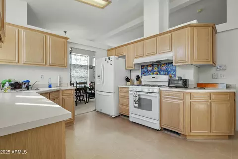 5346 E Abrana Dr, Hereford, AZ 85615 photo 9
