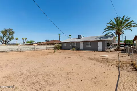 Exterior - 1860 E Atlanta Ave, Phoenix, AZ 85040 photo 2 of 6