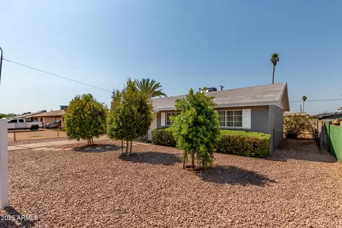 Exterior - 1860 E Atlanta Ave, Phoenix, AZ 85040 photo 1 of 6