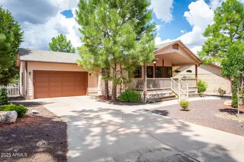 1980 Little Doe Trl, Overgaard, AZ 85933