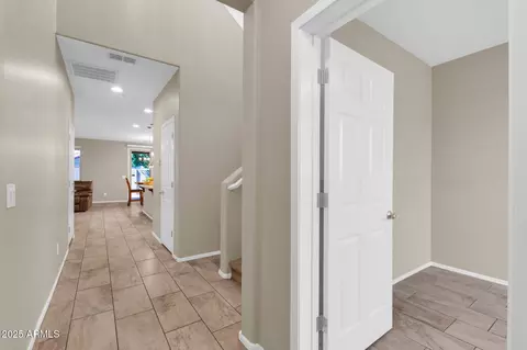 314 N 79th Pl, Mesa, AZ 85207 photo 9
