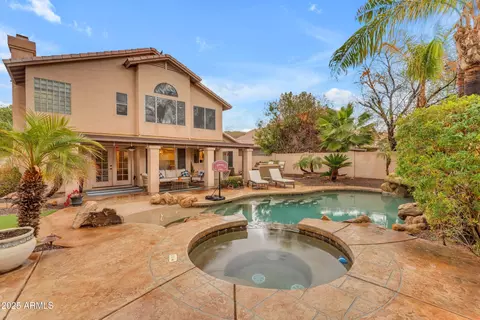 5615 W Tonopah Dr, Glendale, AZ 85308