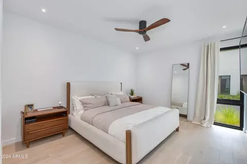 Bedroom - 1328 E Pomelo Grove Ln, Phoenix, AZ 85014 photo 1 of 3