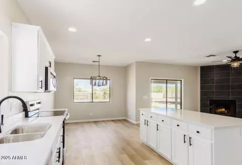 820 E Maddock Rd, Phoenix, AZ 85086 photo 7