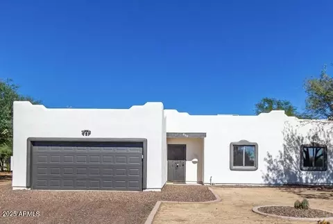820 E Maddock Rd, Phoenix, AZ 85086