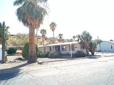 77 W Kirk Dr, Queen Valley, AZ 85118
