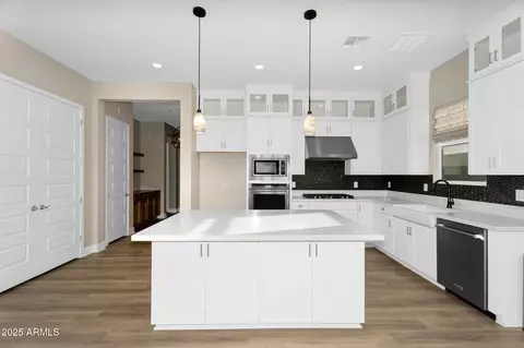 Kitchen - 10144 E Thistle Ave, Mesa, AZ 85212 photo 1 of 3