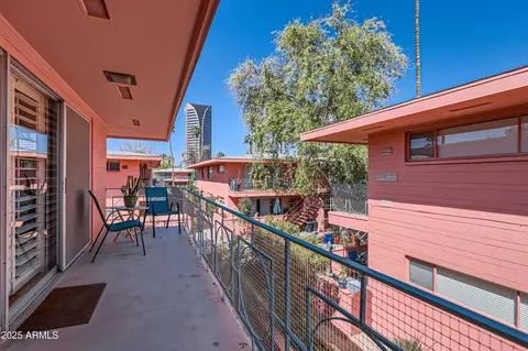 Exterior - 146 E Coronado Rd #39, Phoenix, AZ 85004 photo 4 of 6