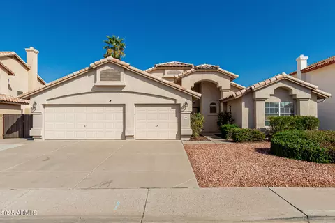 654 W Natal Cir, Mesa, AZ 85210
