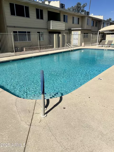 2605 W Rose Ln #B201, Phoenix, AZ 85017
