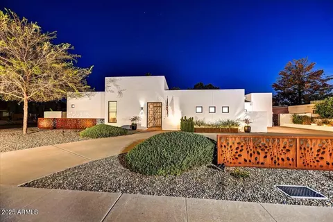 31 E Bishop Dr, Tempe, AZ 85282 photo 3