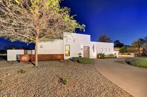 31 E Bishop Dr, Tempe, AZ 85282 photo 4