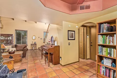 1226 E Michelle Dr, Phoenix, AZ 85022 photo 5
