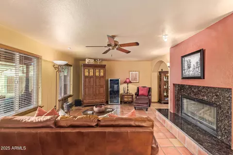 1226 E Michelle Dr, Phoenix, AZ 85022 photo 7