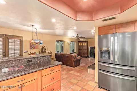 1226 E Michelle Dr, Phoenix, AZ 85022 photo 13