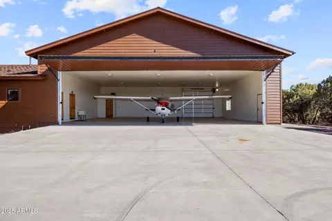2818 Cougar Ln, Overgaard, AZ 85933 photo 27