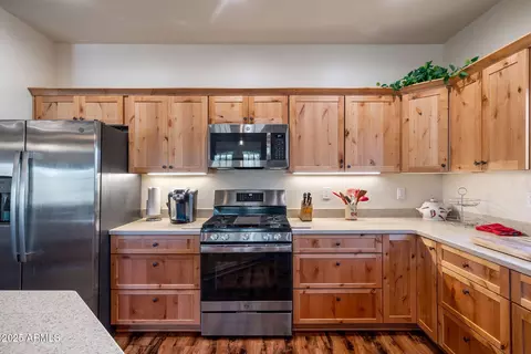 2818 Cougar Ln, Overgaard, AZ 85933 photo 10