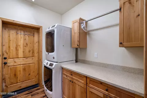 2818 Cougar Ln, Overgaard, AZ 85933 photo 20