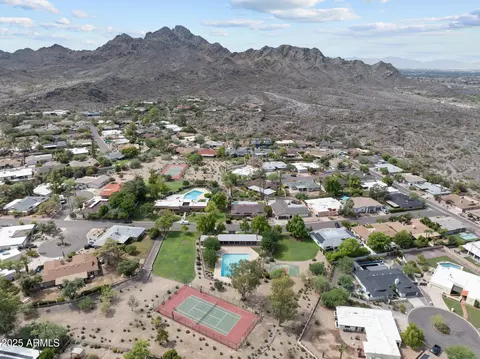 View/Area - 2818 E Malapai Dr, Phoenix, AZ 85028 photo 3 of 3
