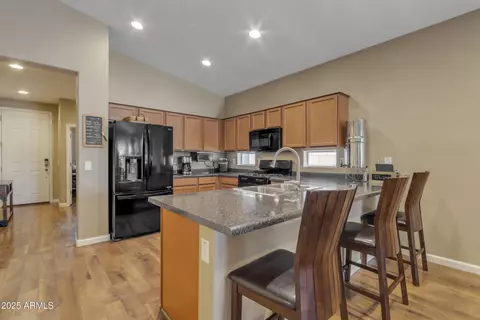 Kitchen - 7115 E Olla Ave, Mesa, AZ 85212 photo 1 of 4