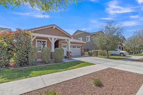 Exterior - 7115 E Olla Ave, Mesa, AZ 85212 photo 2 of 10