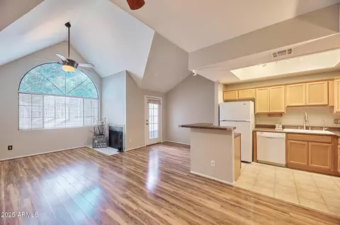 20 S Buena Vista Ave #207, Gilbert, AZ 85296