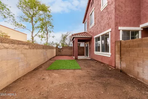 Exterior - 924 E Redondo Dr, Gilbert, AZ 85296 photo 7 of 7
