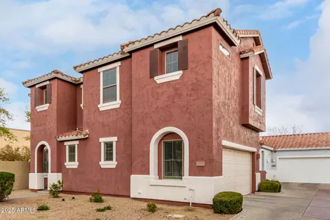 Exterior - 924 E Redondo Dr, Gilbert, AZ 85296 photo 4 of 7