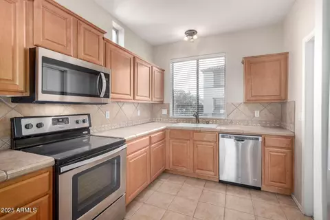 Kitchen - 924 E Redondo Dr, Gilbert, AZ 85296 photo 2 of 3