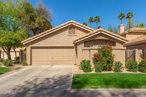 32 E Dawn Dr, Tempe, AZ 85284 photo 2