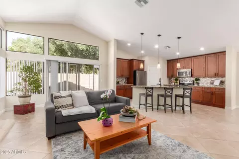 32 E Dawn Dr, Tempe, AZ 85284 photo 4