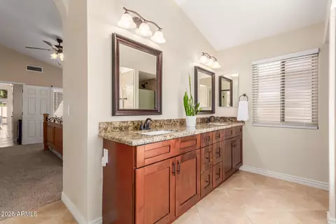 32 E Dawn Dr, Tempe, AZ 85284 photo 17