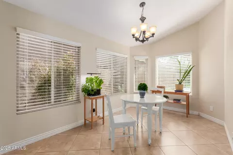 32 E Dawn Dr, Tempe, AZ 85284 photo 10
