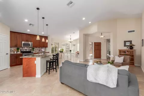 32 E Dawn Dr, Tempe, AZ 85284 photo 12